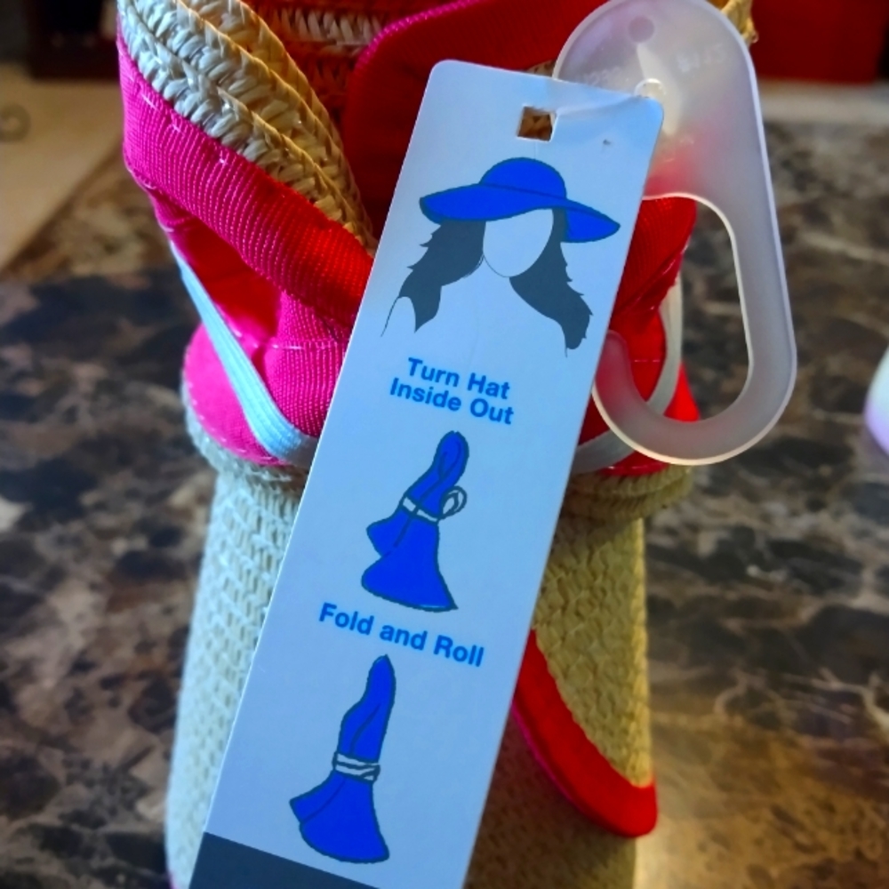 Women's Visor hats Lt pink,dk pink, black strawht $5each